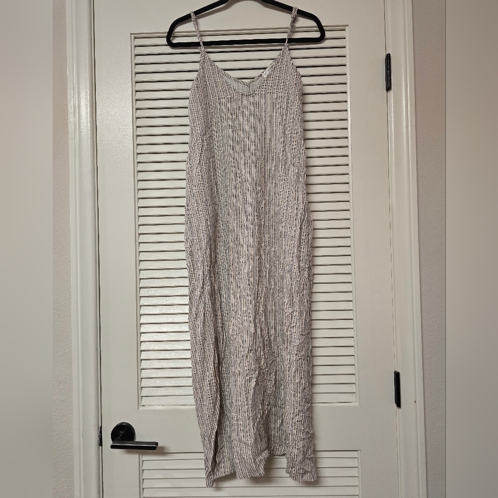 Shop Neighbor By In The Beginning - Lightweight Long Maxi Dress With Pockets
